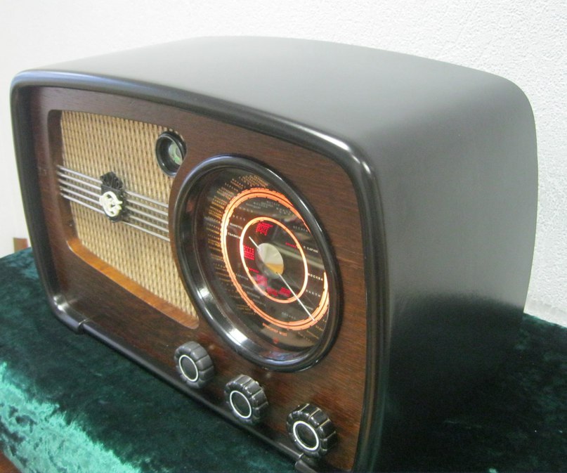 "ВЭФ Супер М-557" – первый послевоенный «народный» радиоприёмник