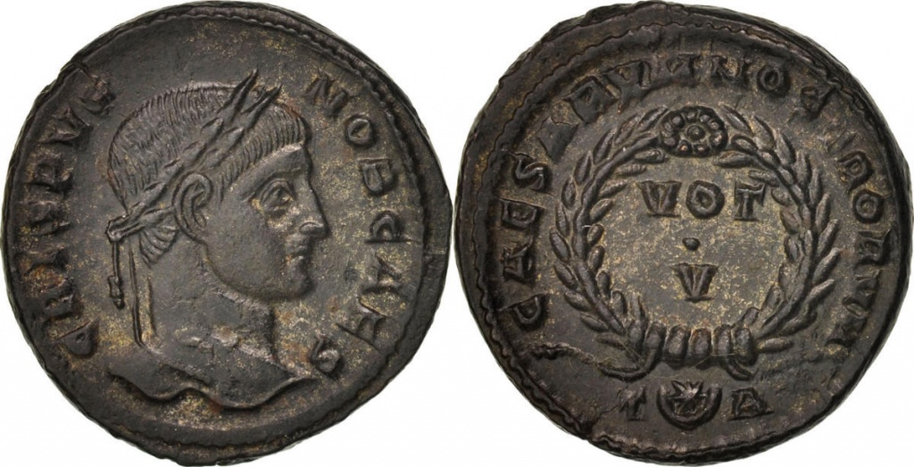 Надпись «VOT V» на этом фоллисе императора Криспа означает пятилетнюю годовщину (квинквиналлия) пребывания его в статусе цезаря. 